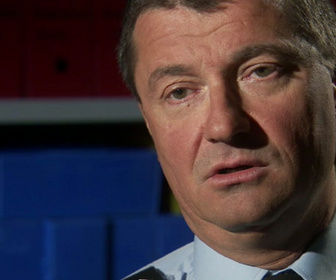 Replay Faites entrer l'accusé - S2E12 - Hugues Pignal, meurtre à la Saint-Sylvestre