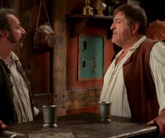 Replay La petite histoire de France - Le gagnant est... / Le bon sens près de chez vous / Opération camouflage / On distille au village