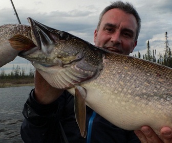 Replay Pêche XXL - S5E3 - Tueur de piranhas