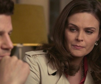 Replay Bones - S8 E6 - Patriote