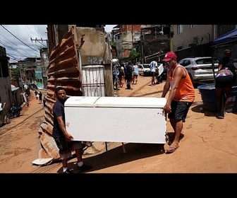 Replay Le Brésil recherche des survivants après les inondations meurtrières au Minas Gerais