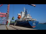 Replay Un navire transportant 1 200 tonnes d'aide alimentaire pour Gaza arrive en Israël