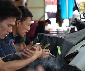 Replay Bangkok : les exilés birmans, une vie entre deux rives