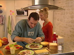Replay Un gars, une fille - S3E72 - Dans la cuisine (6)
