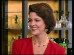 Replay Les filles d'à côté - S09 E11 - Star de la pub