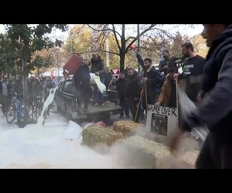 Replay Les agriculteurs grecs intensifient les barrages routiers à l'échelle nationale