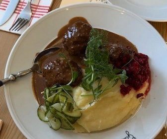 Replay Suède : les boulettes de viande suédoise - Voyage en cuisine
