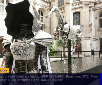 Replay L'image du jour - JO 2024: les visiteurs se pressent à Paris pour voir le cheval de la cérémonie d'ouverture