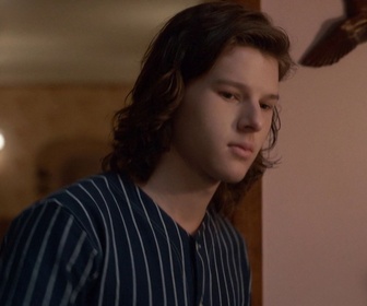 Replay Son of a critch - S01 E01