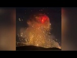 Replay Une frappe américaine provoque une énorme boule de feu dans le ciel d'Ispahan, en Iran
