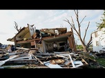 Replay Une tornade dans le Wisconsin endommage des maisons et jonche les rues de débris