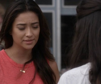 Replay Pretty little liars - S5 E21 - Encore du sang