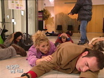 Replay Un gars, une fille - S4E44 - Hold-up