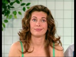 Replay Les filles d'à côté - S03 E04 - Au coin de l'oeil