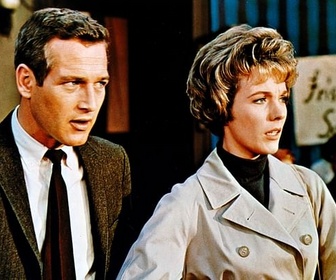 Replay Le rideau déchiré