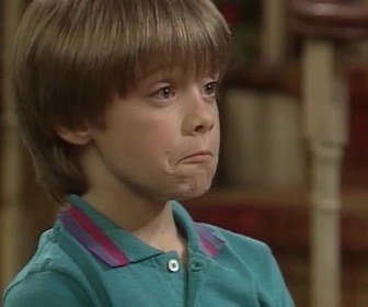 Replay Madame est servie - S03 E21 - Le déménagement