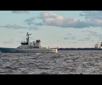 Replay La suède demande au cargo chinois de revenir dans ses eaux territoriales suite à la rupture de d…