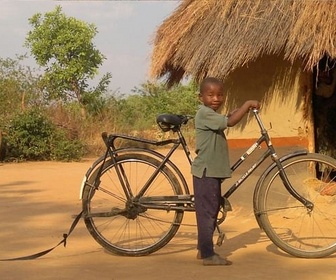 Replay Arte Reportage - Des vélos pour la Zambie