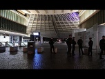 Replay La police patrouille dans Paris sous couvre-feu nocturne
