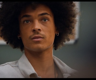 Replay La faute à Rousseau - S01 E01 - Paul et la Liberté