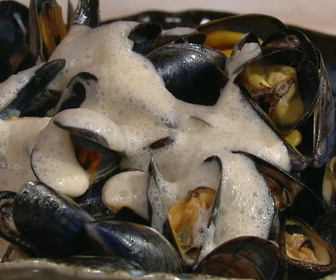 Replay Tous en cuisine - Salade d'endives et moules en bouillon thaï