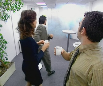 Replay Caméra café - L'alerte au feu