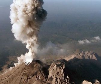 Replay Guatemala : des volcans en terre maya - Des volcans et des hommes