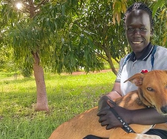 Replay Ouganda, les chiens de l'espoir - 360° Reportage