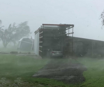Replay Catastrophes naturelles : piégés au cœur du chaos - E4 - Ouragan sur la moitié du pays