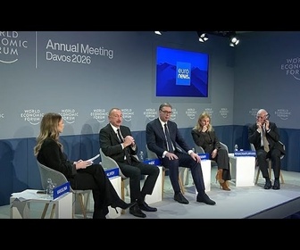 Replay Les dirigeants de l'Arménie et de l'Azerbaïdjan saluent la paix lors d'un débat organisé par...