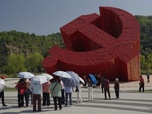 Replay Focus - En Chine, les autorités encouragent le tourisme rouge, sur les pas de Mao Zedong