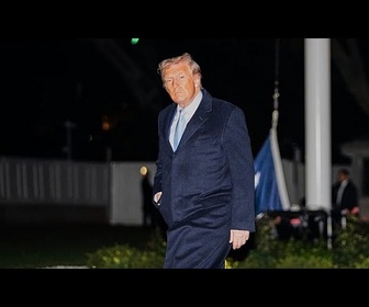 Replay Trump change d'avis et demande aux élus républicains de voter pour la divulgation des dossiers...