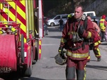 Replay Pompiers : leur vie en direct - Le feu d'appartement