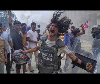 Replay Le Premier ministre du Népal démissionne, des manifestants incendient des maisons