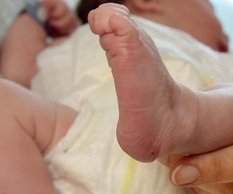 Replay Pourquoi le gouvernement veut-il que l'on fasse des bébés ?