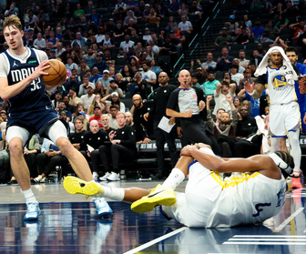 Replay NBA : Dans la frayeur et en prolongation, les Warriors l'emportent à Dallas