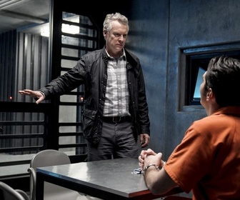 Replay MacGyver - S3 E18 - Les virtuoses