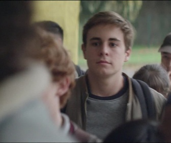 Replay Les grands - S01 E01 - Premier Jour