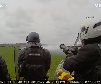 Replay Sous l'uniforme, la caméra est-elle un garde-fou ? - Le dessous des images