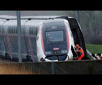 Replay Un accident entre un TGV et un poids lourd dans le Pas-de-Calais fait un mort et plusieurs blessés