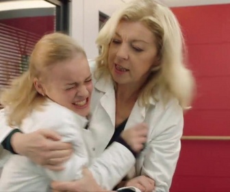 Replay ALERTE - Accablée par l'état d'Agnès, Judith fait une énorme crise de panique