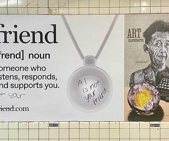 Replay Friend : le collier IA qui n'a pas que des amis - Le dessous des images