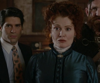 Replay Ghosts : Fantômes à la maison - S01 E18 - Il n'en restera qu'un !