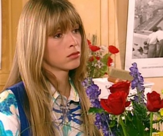 Replay Hélène et les garçons - S10 E11 - Le grand soir