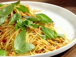 Replay Dans la cuisine de Matt Sinclair - S1 E32 - Spaghettis alla puttanesca