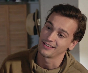 Replay Enzo tente TOUT: Lui et Célia, seuls, un soir chez les Delcourt...