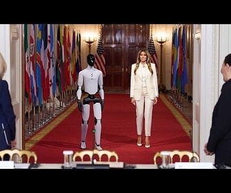 Replay Melania Trump présente robot humanoïde et classe IA au sommet mondial de l'éducation