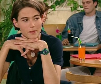 Replay Hélène et les garçons - S05 E09 - Le choix