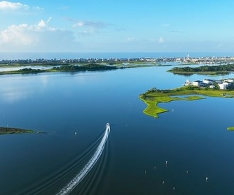 Replay Le long des côtes - Les États-Unis sur les flots