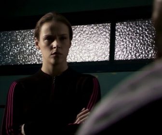 Replay Central nuit - S05 E05 - Feux rouges